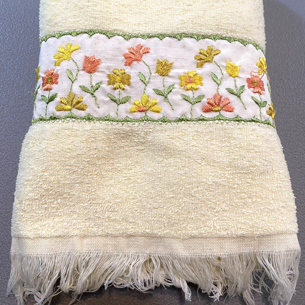 Vtg Cannon Gold Label Yellow Bath Hand Towels Set Embroidered Flowers Gold Label